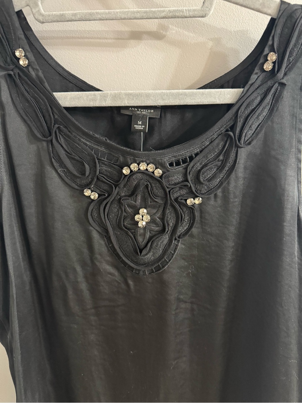 Black Embellished Scoop Neck Tank Top - Picture 3 of 6